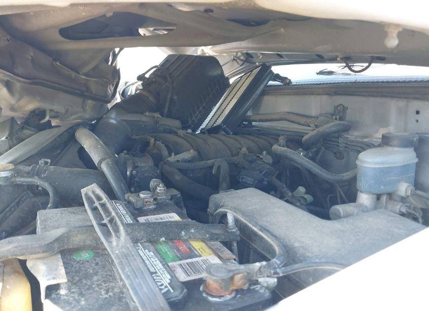 Photo 10 of 2005 Toyota Tundra SR5 V8 (VIN 5TBBT44155S458415)