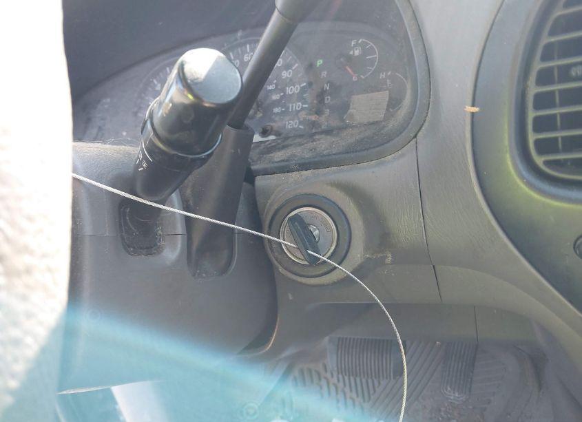 Photo 11 of 2005 Toyota Tundra SR5 V8 (VIN 5TBBT44155S458415)