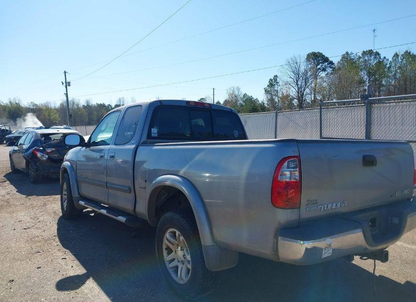 Photo 3 of 2005 Toyota Tundra SR5 V8 (VIN 5TBBT44155S458415)