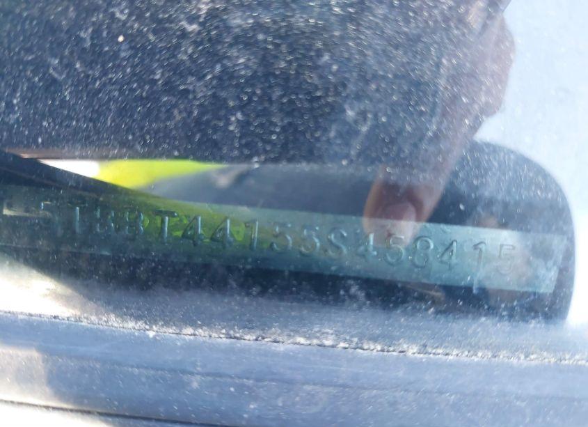 Photo 9 of 2005 Toyota Tundra SR5 V8 (VIN 5TBBT44155S458415)