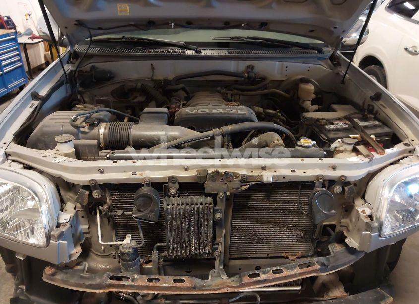 Photo 10 of 2005 Toyota Tundra SR5 V8 (VIN 5TBBT44155S459077)