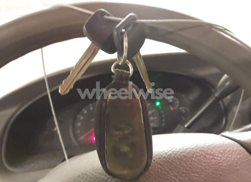 Photo 11 of 2005 Toyota Tundra SR5 V8 (VIN 5TBBT44155S459077)