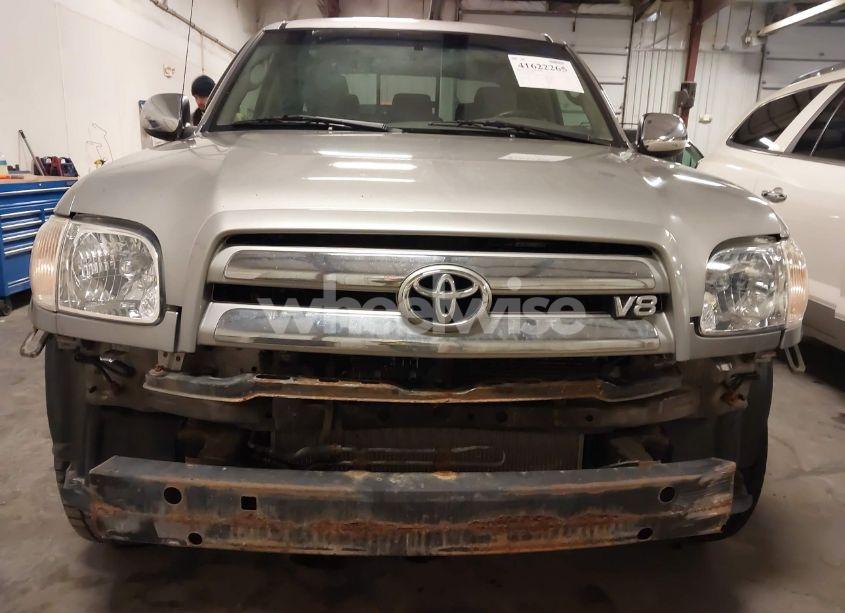 Photo 6 of 2005 Toyota Tundra SR5 V8 (VIN 5TBBT44155S459077)