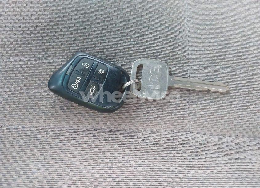 Photo 11 of 2000 Toyota Tundra SR5 V8 (VIN 5TBBT4415YS019543)