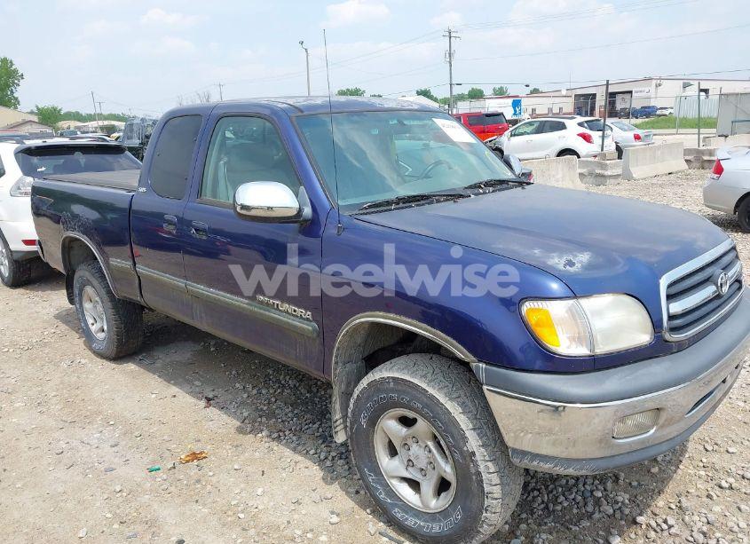 2000 Toyota Tundra SR5 V8 (VIN 5TBBT4415YS025813) main photo