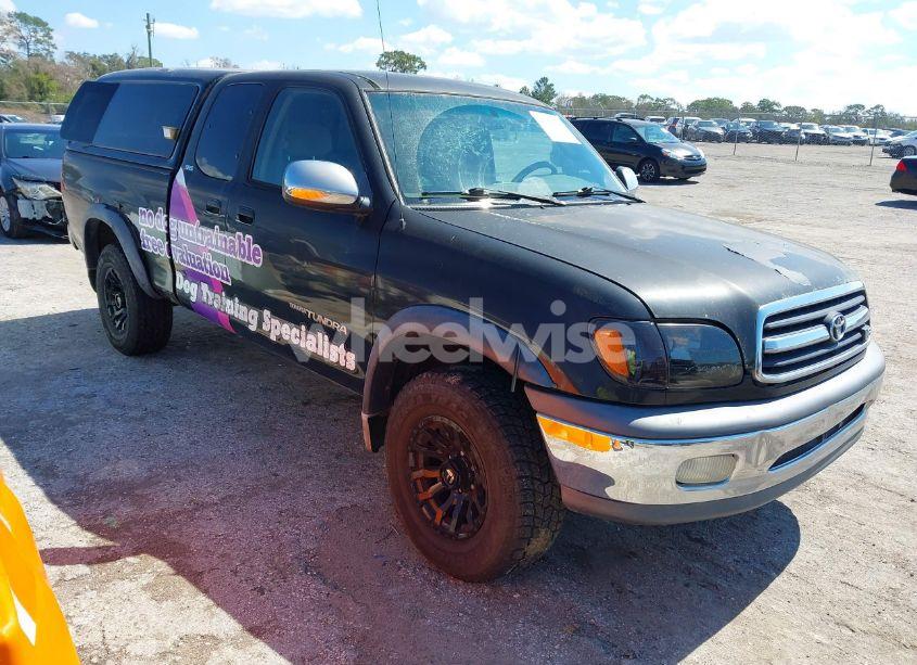 2000 Toyota Tundra SR5 V8 (VIN 5TBBT4415YS059170) main photo