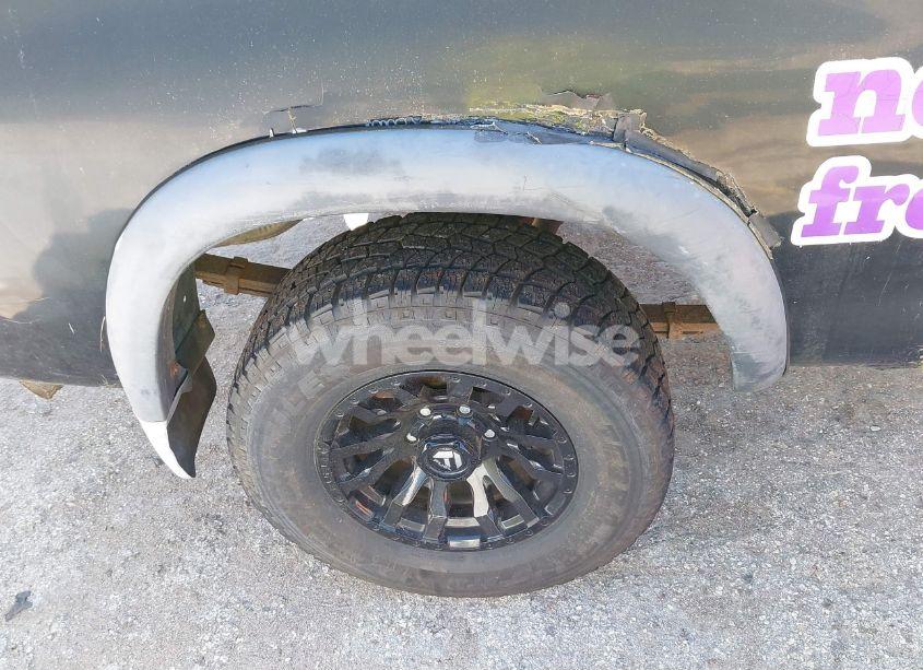 Photo 13 of 2000 Toyota Tundra SR5 V8 (VIN 5TBBT4415YS059170)