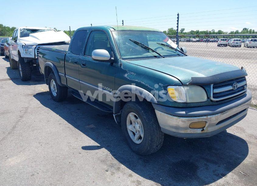 2001 Toyota Tundra SR5 V8 (VIN 5TBBT44161S146937) main photo