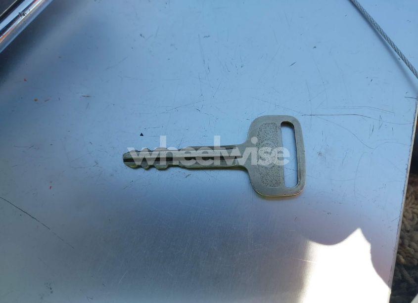 Photo 11 of 2001 Toyota Tundra SR5 V8 (VIN 5TBBT44161S146937)