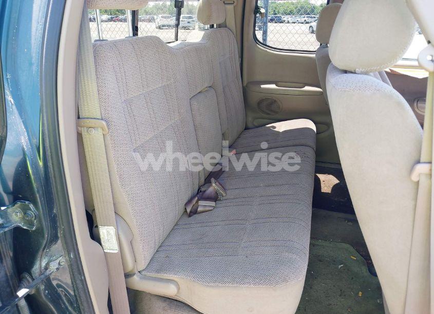 Photo 8 of 2001 Toyota Tundra SR5 V8 (VIN 5TBBT44161S146937)