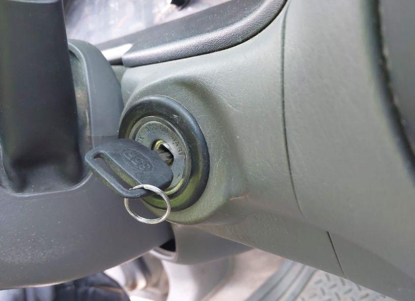 Photo 11 of 2002 Toyota Tundra SR5 V8 (VIN 5TBBT44162S284933)