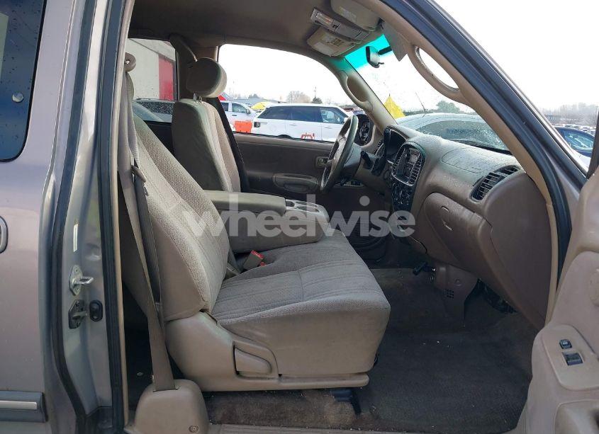 Photo 5 of 2002 Toyota Tundra SR5 V8 (VIN 5TBBT44162S310544)