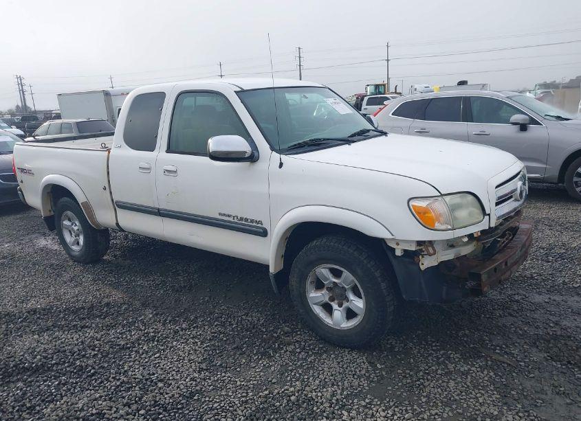 2005 Toyota Tundra SR5 V8 (VIN 5TBBT44165S465146) main photo