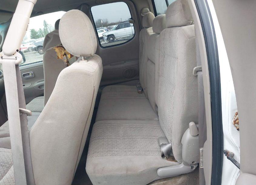 Photo 8 of 2005 Toyota Tundra SR5 V8 (VIN 5TBBT44165S465146)