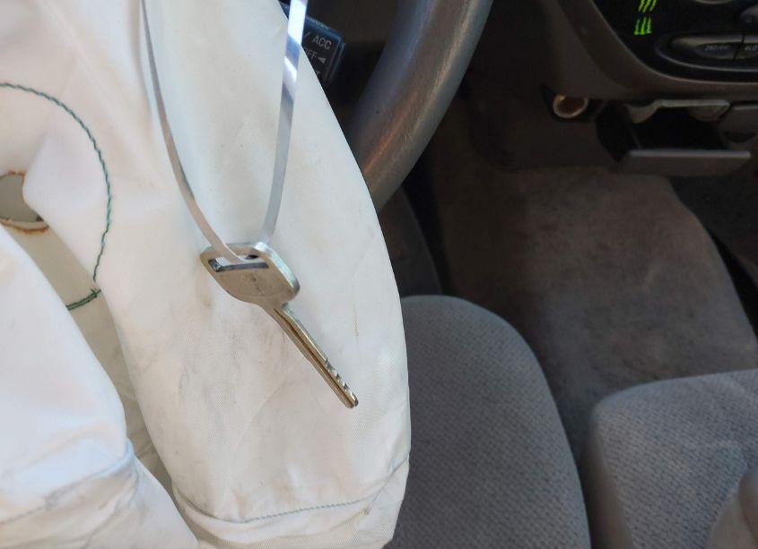 Photo 11 of 2000 Toyota Tundra SR5 V8 (VIN 5TBBT4416YS038148)