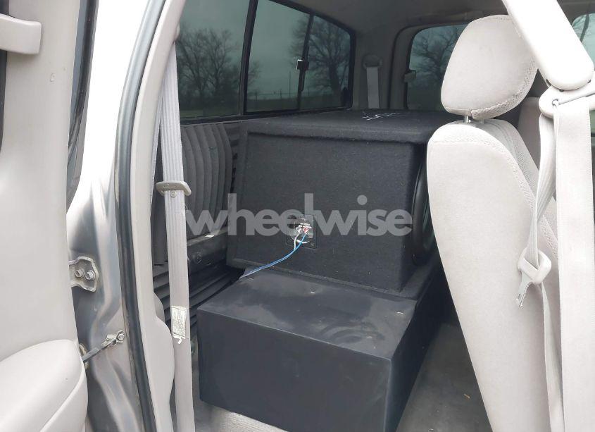 Photo 8 of 2002 Toyota Tundra SR5 V8 (VIN 5TBBT44172S298338)