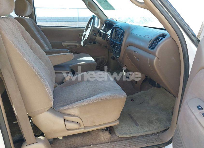Photo 5 of 2002 Toyota Tundra SR5 V8 (VIN 5TBBT44172S303005)