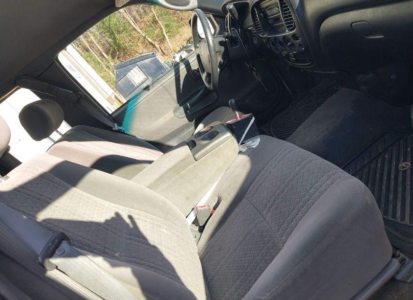 Photo 5 of 2004 Toyota Tundra SR5 V8 (VIN 5TBBT44174S447091)