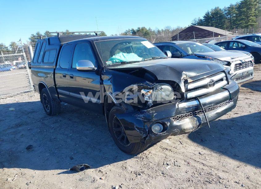 2005 Toyota Tundra SR5 V8 (VIN 5TBBT44175S470730) main photo