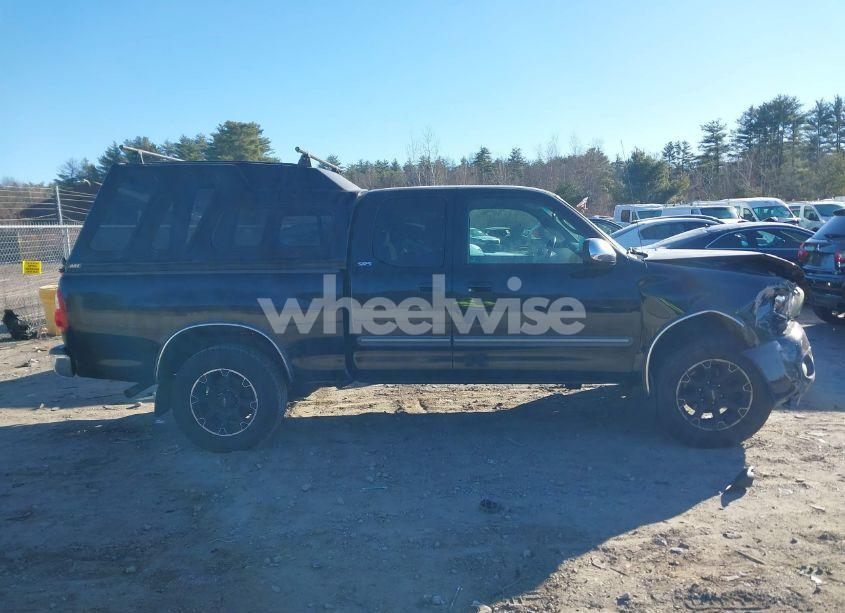 Photo 13 of 2005 Toyota Tundra SR5 V8 (VIN 5TBBT44175S470730)