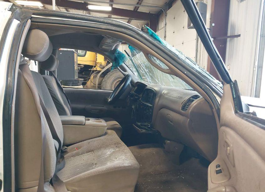 Photo 5 of 2000 Toyota Tundra SR5 V8 (VIN 5TBBT4417YS054620)