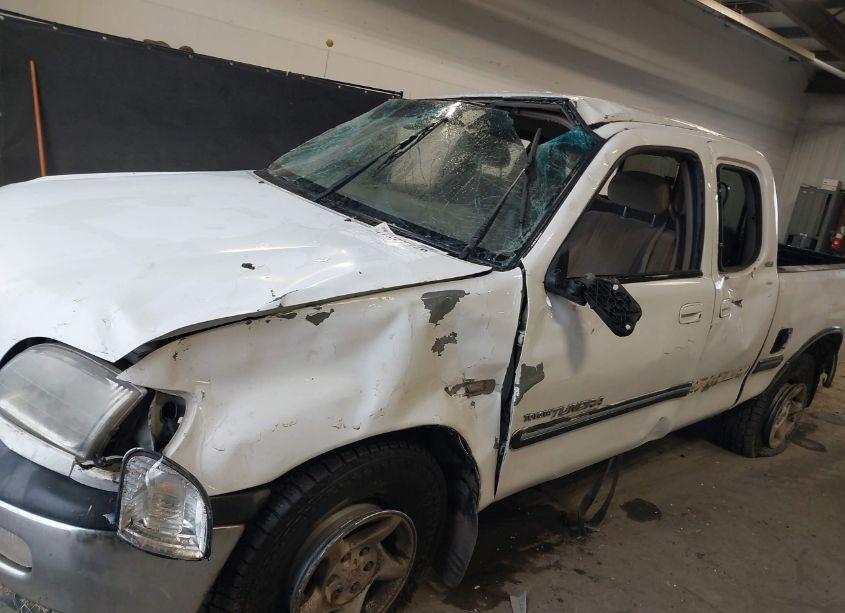 Photo 6 of 2000 Toyota Tundra SR5 V8 (VIN 5TBBT4417YS054620)