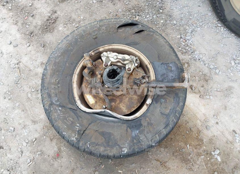 Photo 12 of 2001 Toyota Tundra SR5 V8 (VIN 5TBBT44181S150231)