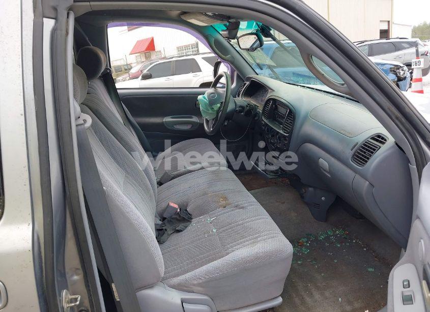 Photo 5 of 2001 Toyota Tundra SR5 V8 (VIN 5TBBT44181S150231)