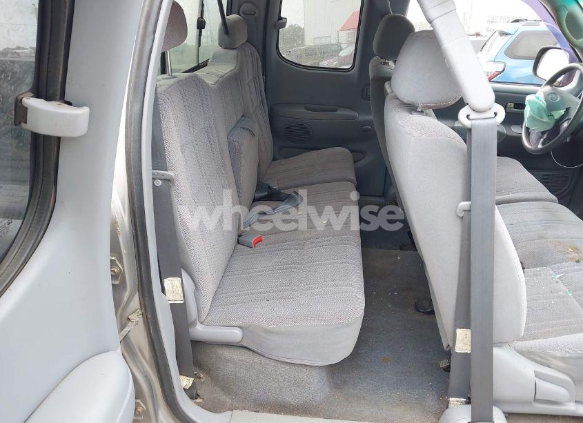 Photo 8 of 2001 Toyota Tundra SR5 V8 (VIN 5TBBT44181S150231)