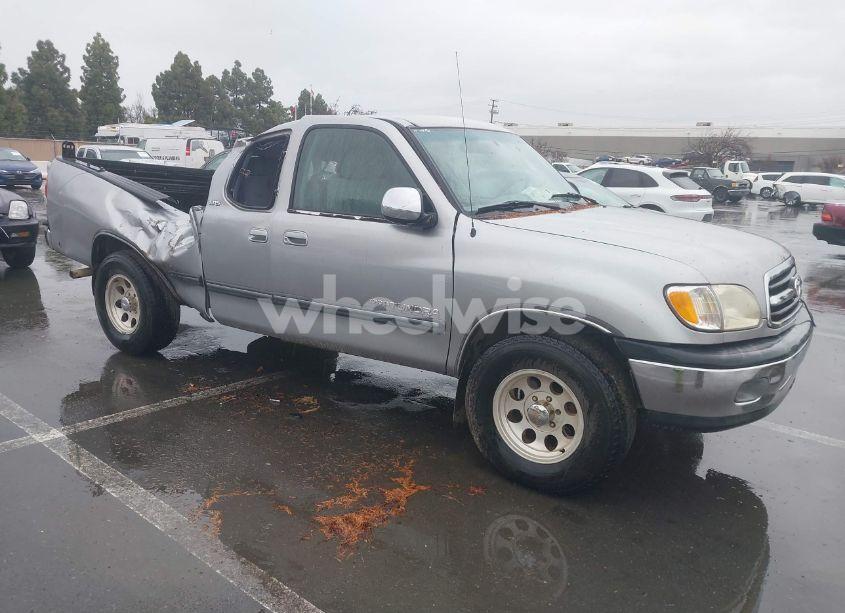 2002 Toyota Tundra SR5 V8 (VIN 5TBBT44182S239766) main photo