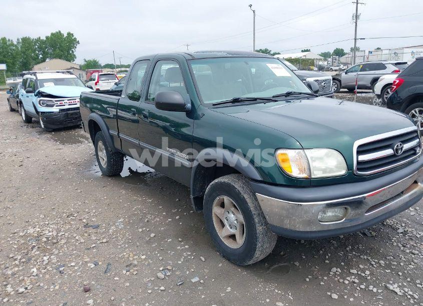 2002 Toyota Tundra SR5 V8 (VIN 5TBBT44182S287655) main photo