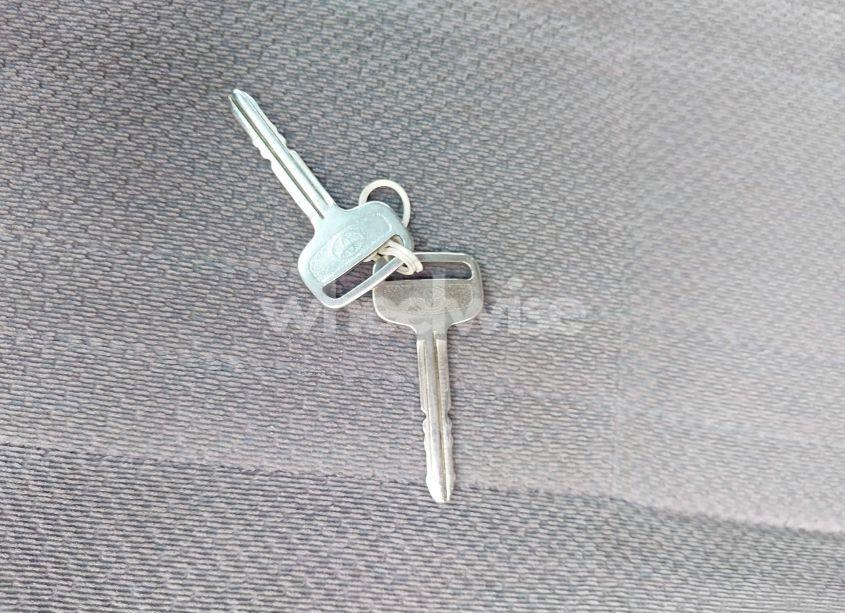 Photo 11 of 2002 Toyota Tundra SR5 V8 (VIN 5TBBT44182S287655)