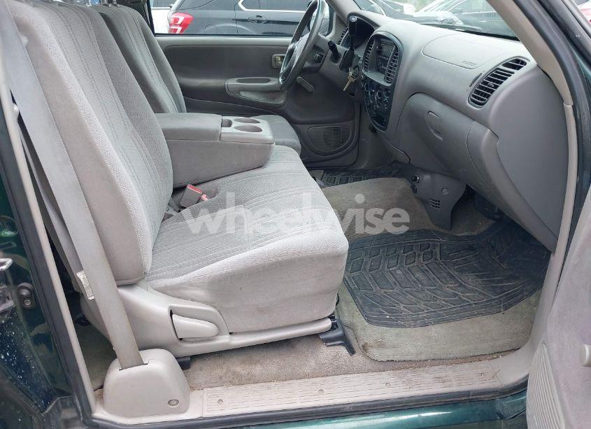 Photo 5 of 2002 Toyota Tundra SR5 V8 (VIN 5TBBT44182S287655)