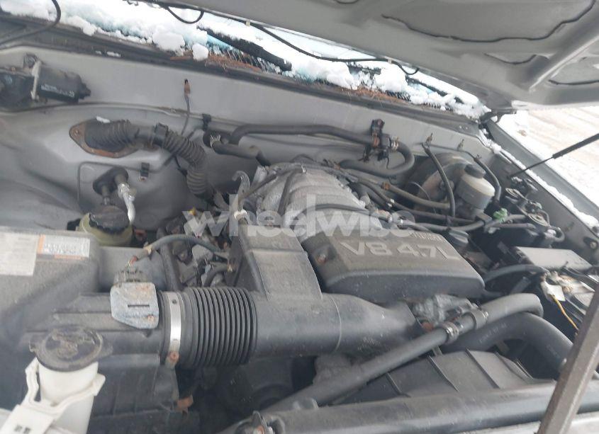 Photo 10 of 2002 Toyota Tundra SR5 V8 (VIN 5TBBT44182S302560)