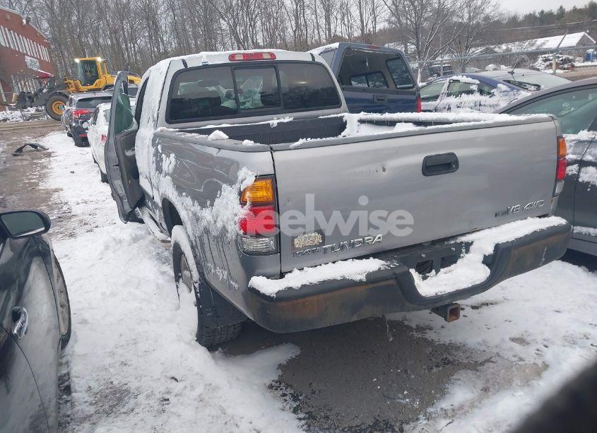 Photo 3 of 2002 Toyota Tundra SR5 V8 (VIN 5TBBT44182S302560)