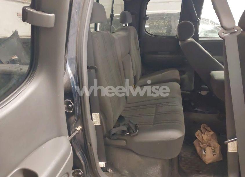 Photo 8 of 2004 Toyota Tundra SR5 V8 (VIN 5TBBT44184S445611)