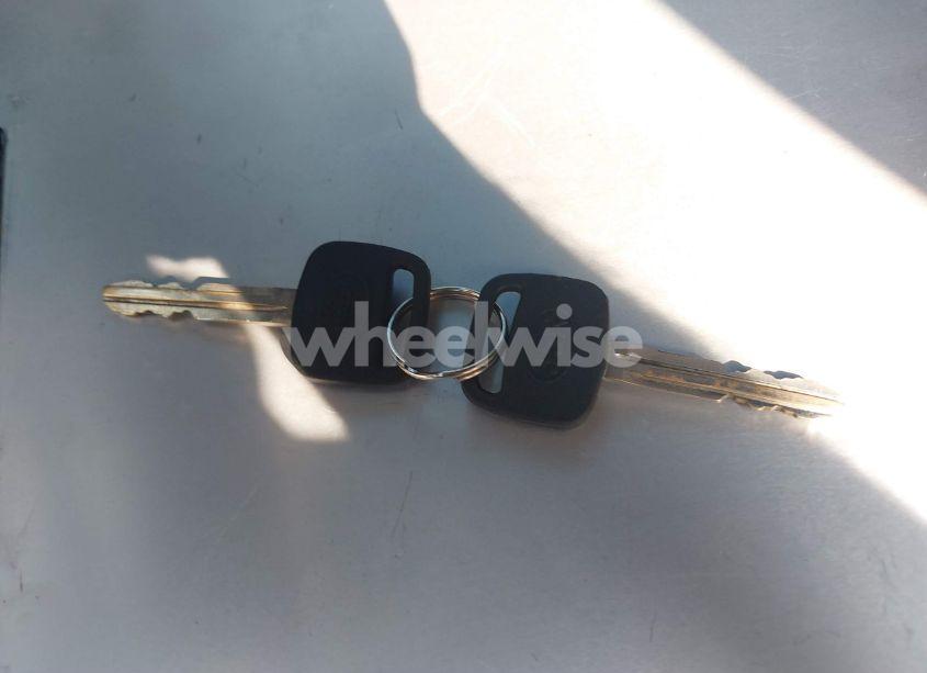 Photo 11 of 2004 Toyota Tundra SR5 V8 (VIN 5TBBT44184S448508)