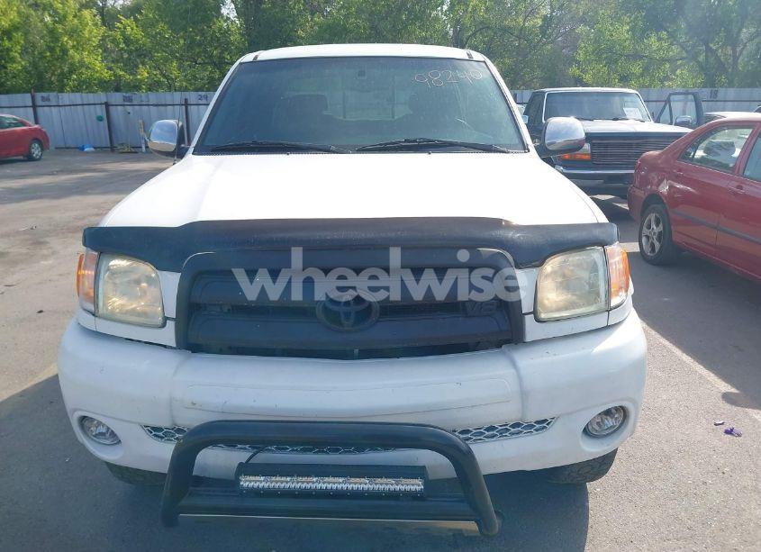Photo 6 of 2004 Toyota Tundra SR5 V8 (VIN 5TBBT44184S448508)