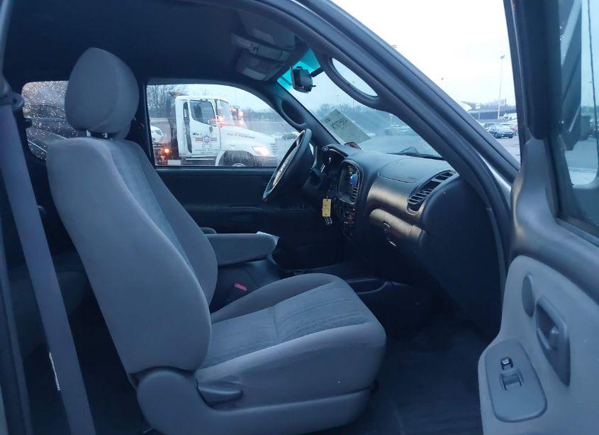 Photo 5 of 2006 Toyota Tundra SR5 V8 (VIN 5TBBT44186S483133)