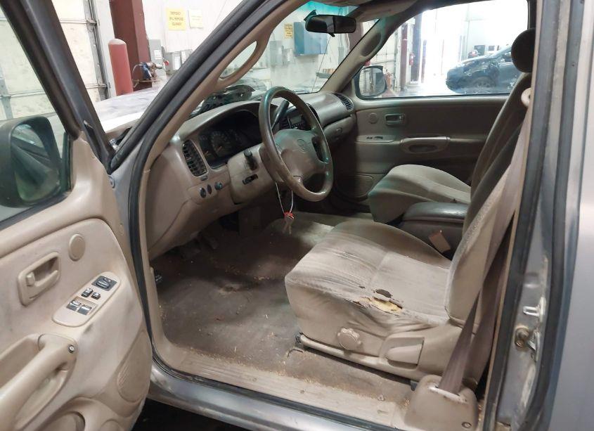 Photo 5 of 2000 Toyota Tundra SR5 V8 (VIN 5TBBT4418YS004566)