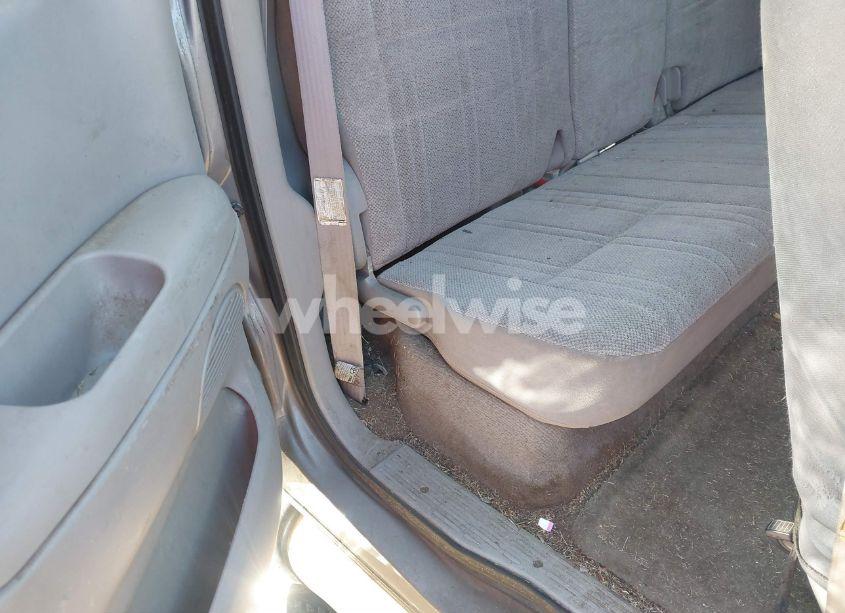 Photo 8 of 2000 Toyota Tundra SR5 V8 (VIN 5TBBT4418YS043819)