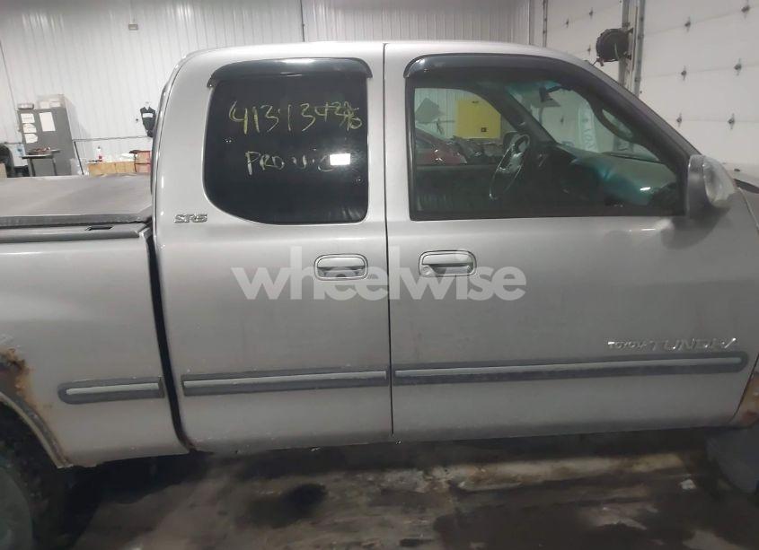 Photo 13 of 2001 Toyota Tundra SR5 V8 (VIN 5TBBT44191S154692)