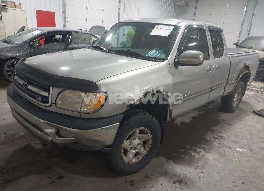 Photo 2 of 2001 Toyota Tundra SR5 V8 (VIN 5TBBT44191S154692)