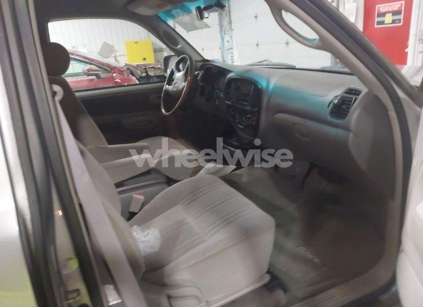 Photo 5 of 2001 Toyota Tundra SR5 V8 (VIN 5TBBT44191S154692)