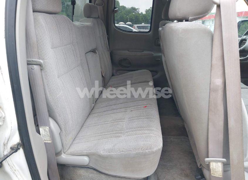 Photo 8 of 2001 Toyota Tundra SR5 V8 (VIN 5TBBT44191S170021)