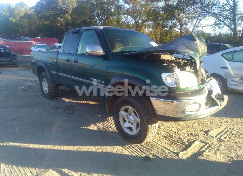 2002 Toyota Tundra SR5 V8 (VIN 5TBBT44192S313132) main photo