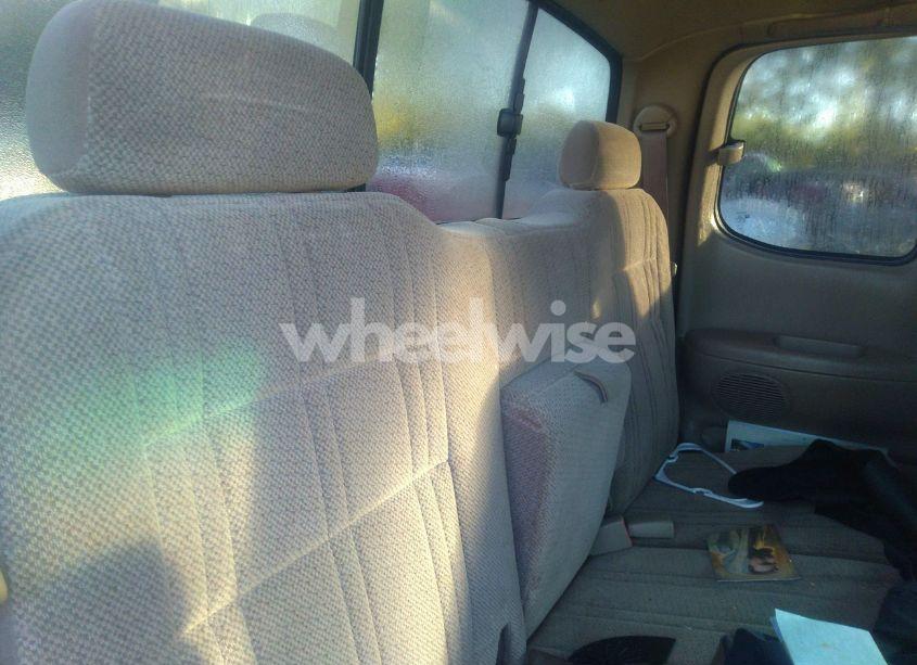 Photo 8 of 2002 Toyota Tundra SR5 V8 (VIN 5TBBT44192S313132)