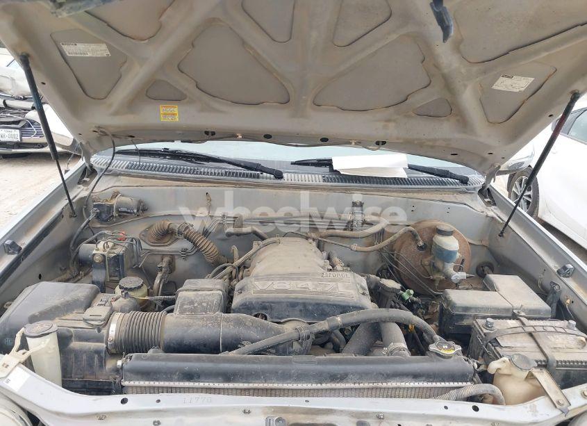 Photo 10 of 2003 Toyota Tundra SR5 V8 (VIN 5TBBT44193S423163)