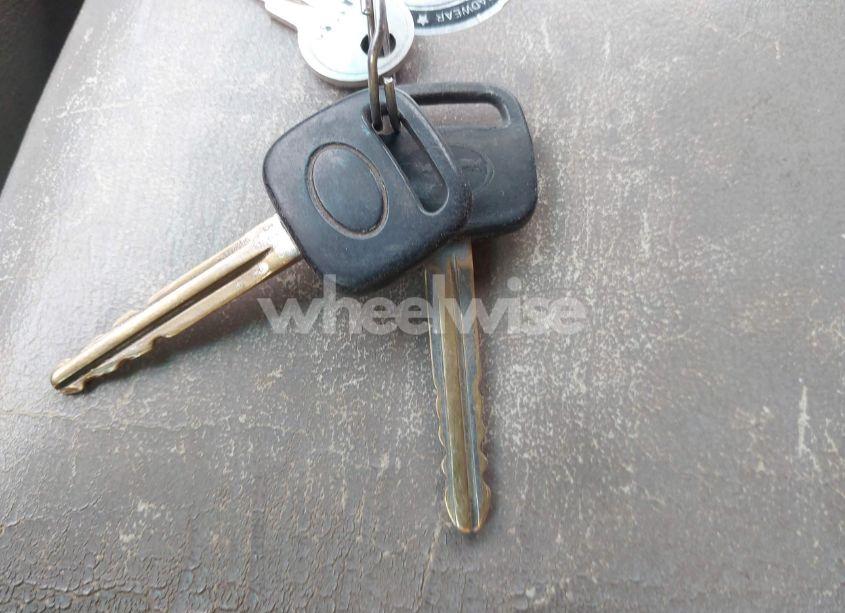 Photo 11 of 2003 Toyota Tundra SR5 V8 (VIN 5TBBT44193S423163)