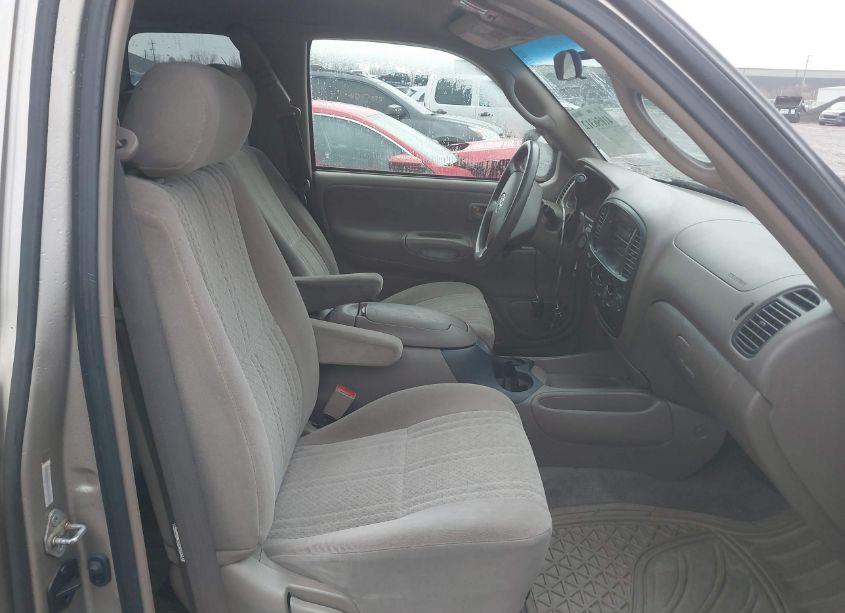 Photo 5 of 2003 Toyota Tundra SR5 V8 (VIN 5TBBT44193S437998)